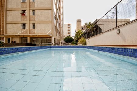 Apartamento à venda com 100m², 3 quartos e 2 vagasÁrea comum - Piscina