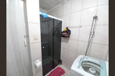 Banheiro de apartamento para alugar com 1 quarto, 30m² em Centro, São Vicente
