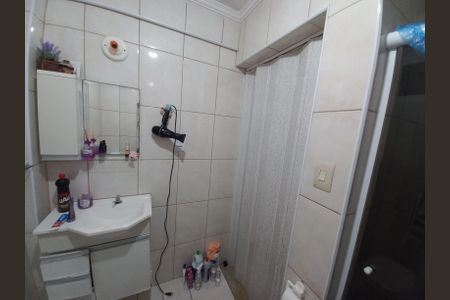 Banheiro de apartamento para alugar com 1 quarto, 30m² em Centro, São Vicente