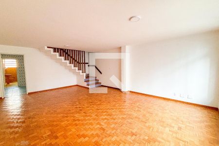 Casa para alugar com 3 quartos, 216m² em Mirandópolis, São Paulo