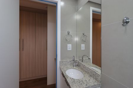 Apartamento para alugar com 63m², 2 quartos e 2 vagasBanheiro da Suíte