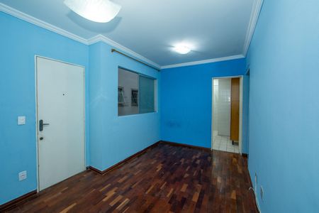 Sala de apartamento para alugar com 2 quartos, 43m² em Estoril, Belo Horizonte
