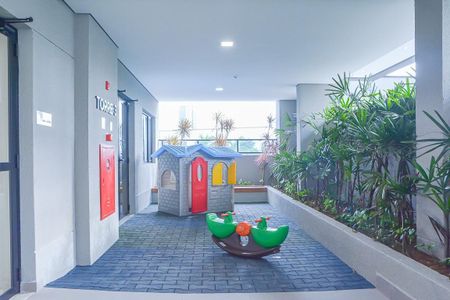 Apartamento à venda com 75m², 3 quartos e 2 vagas Apartamento à venda com 75m², 3 quartos e 2 vagasÁrea comum - Playground