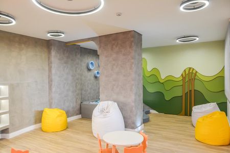 Apartamento à venda com 75m², 3 quartos e 2 vagas Apartamento à venda com 75m², 3 quartos e 2 vagasÁrea comum - Brinquedoteca