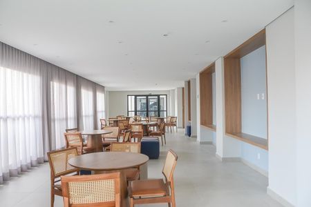 Apartamento à venda com 75m², 3 quartos e 2 vagas Apartamento à venda com 75m², 3 quartos e 2 vagasÁrea comum - Salão de festas