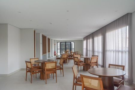 Apartamento à venda com 75m², 3 quartos e 2 vagas Apartamento à venda com 75m², 3 quartos e 2 vagasÁrea comum - Salão de festas