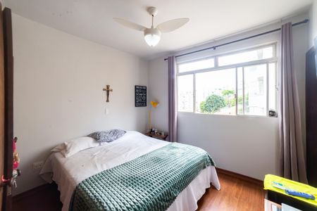 Suíte de apartamento à venda com 3 quartos, 95m² em Vila Paris, Belo Horizonte