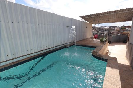 Casa à venda com 312m², 3 quartos e 3 vagasPiscina