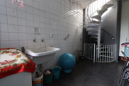 Casa à venda com 312m², 3 quartos e 3 vagasLavanderia