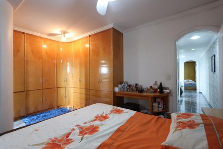 Casa à venda com 312m², 3 quartos e 3 vagasSuíte