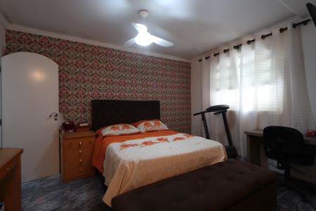 Suíte de casa à venda com 3 quartos, 312m² em Jardim Iva, São Paulo