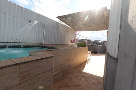 Casa à venda com 312m², 3 quartos e 3 vagasPiscina