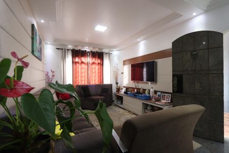 Sala de casa à venda com 3 quartos, 312m² em Jardim Iva, São Paulo