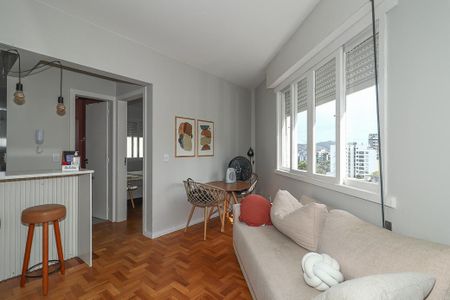 Sala de apartamento à venda com 1 quarto, 46m² em Bom Jesus, Porto Alegre