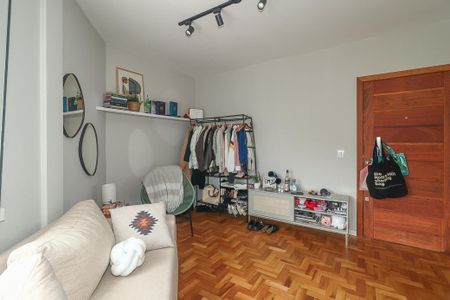 Sala de apartamento à venda com 1 quarto, 46m² em Bom Jesus, Porto Alegre