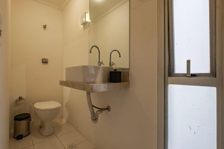 Lavabo de apartamento para alugar com 4 quartos, 129m² em Consolação, São Paulo