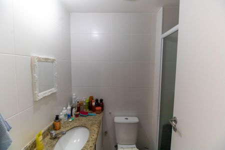 Apartamento à venda com 75m², 2 quartos e 1 vaga Apartamento à venda com 75m², 2 quartos e 1 vagaBanheiro da Suíte