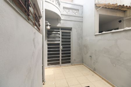 Casa à venda com 90m², 2 quartos e sem vagaQuintal