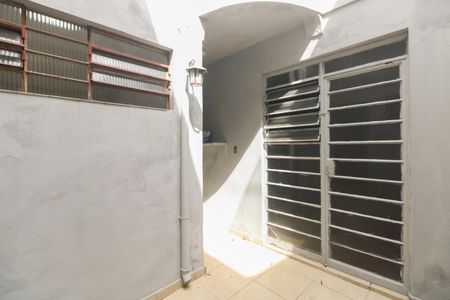Casa à venda com 90m², 2 quartos e sem vagaQuintal