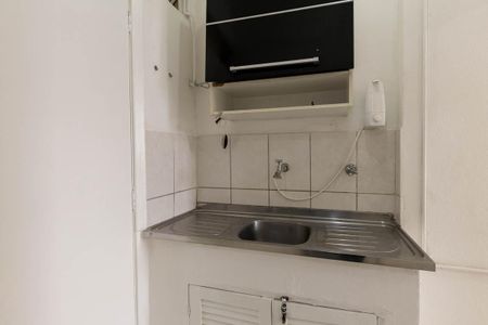 Cozinha de kitnet/studio para alugar com 1 quarto, 23m² em Consolação, São Paulo