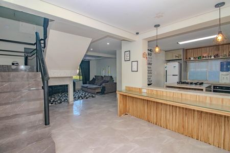 Sala de casa à venda com 3 quartos, 250m² em Sarandi, Porto Alegre