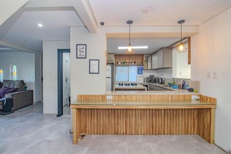 Sala de casa à venda com 3 quartos, 250m² em Sarandi, Porto Alegre