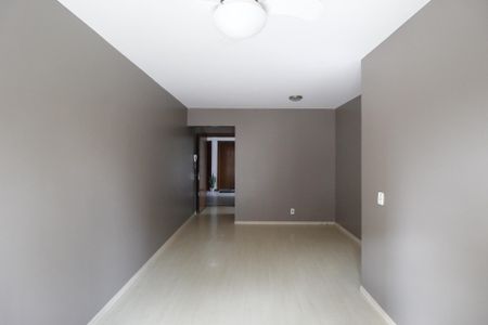 Sala de apartamento à venda com 3 quartos, 69m² em Jardim Carvalho, Porto Alegre