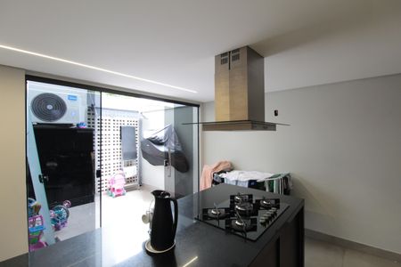 Apartamento à venda com 125m², 3 quartos e 2 vagasCozinha