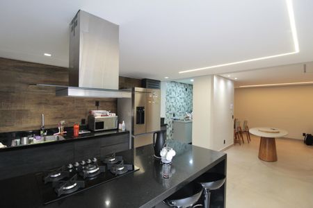 Apartamento à venda com 125m², 3 quartos e 2 vagasCozinha