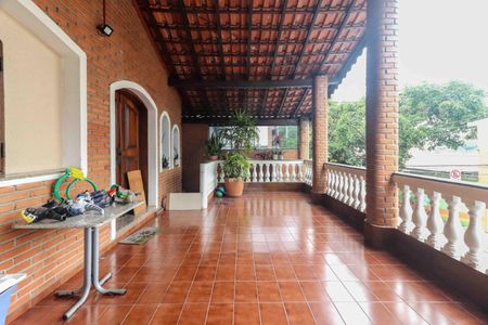 Casa à venda com 290m², 3 quartos e 4 vagasVaranda