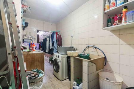 Casa à venda com 290m², 3 quartos e 4 vagasLavanderia