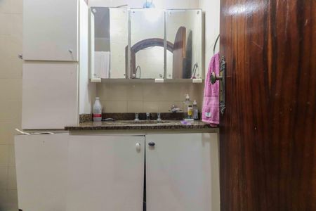 Casa à venda com 290m², 3 quartos e 4 vagasBanheiro Social