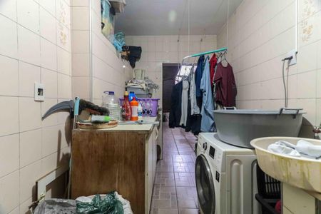 Casa à venda com 290m², 3 quartos e 4 vagasLavanderia