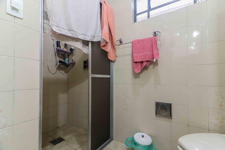 Casa à venda com 290m², 3 quartos e 4 vagasBanheiro Social