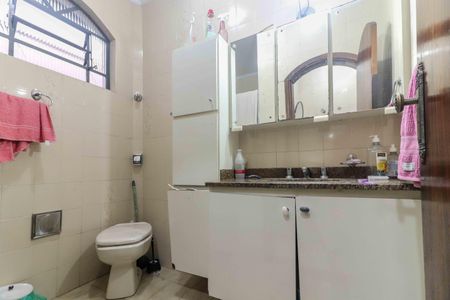 Casa à venda com 290m², 3 quartos e 4 vagasBanheiro Social