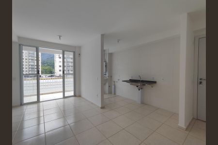 Sala de apartamento para alugar com 3 quartos, 68m² em Barra da Tijuca, Rio de Janeiro