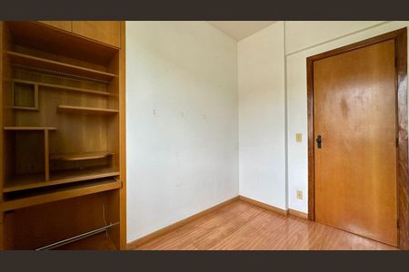 Quarto  de apartamento à venda com 3 quartos, 76m² em Estoril, Belo Horizonte