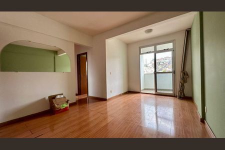 Sala  de apartamento à venda com 3 quartos, 76m² em Estoril, Belo Horizonte