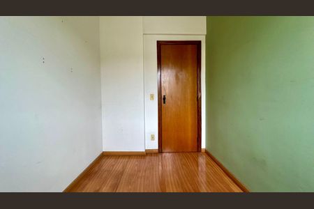 Quarto  de apartamento à venda com 3 quartos, 76m² em Estoril, Belo Horizonte
