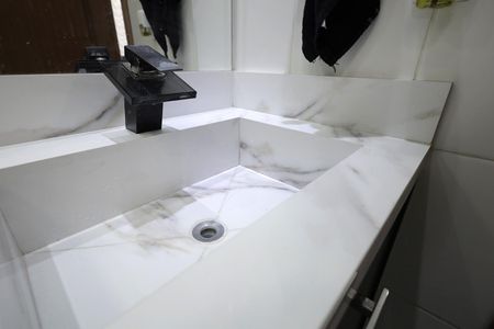 Apartamento à venda com 50m², 2 quartos e 1 vaga Apartamento à venda com 50m², 2 quartos e 1 vagaBanheiro