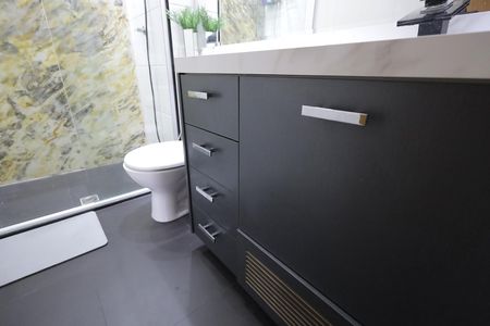 Apartamento à venda com 50m², 2 quartos e 1 vaga Apartamento à venda com 50m², 2 quartos e 1 vagaBanheiro