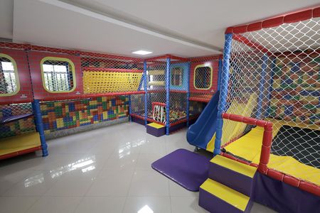 Apartamento à venda com 50m², 2 quartos e 1 vaga Apartamento à venda com 50m², 2 quartos e 1 vagaÁrea comum - Playground