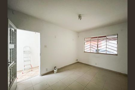 Casa à venda com 250m², 4 quartos e 2 vagas Casa à venda com 250m², 4 quartos e 2 vagascasa 1 - sala