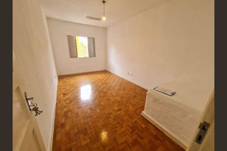 Casa à venda com 250m², 4 quartos e 2 vagas Casa à venda com 250m², 4 quartos e 2 vagascasa 2 - quarto