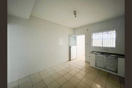 Casa à venda com 250m², 4 quartos e 2 vagas Casa à venda com 250m², 4 quartos e 2 vagascasa 1 - cozinha