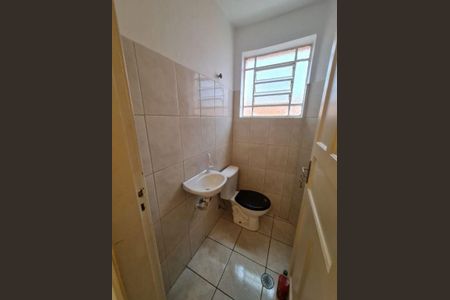 Casa à venda com 250m², 4 quartos e 2 vagas Casa à venda com 250m², 4 quartos e 2 vagascasa 2 lavabo