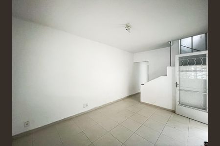 Casa à venda com 250m², 4 quartos e 2 vagas Casa à venda com 250m², 4 quartos e 2 vagascasa 1 - sala