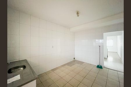 Casa à venda com 250m², 4 quartos e 2 vagas Casa à venda com 250m², 4 quartos e 2 vagascasa 1 - cozinha