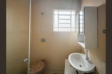 Casa à venda com 250m², 4 quartos e 2 vagas Casa à venda com 250m², 4 quartos e 2 vagascasa 1 banheiro