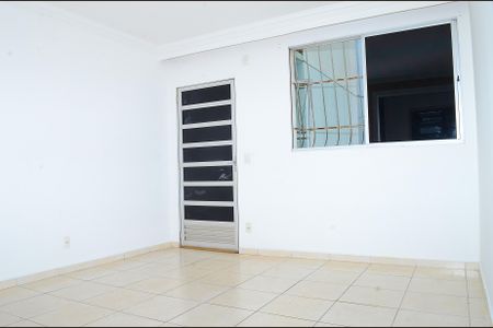 Sala de apartamento para alugar com 2 quartos, 45m² em Jardim Vitoria, Belo Horizonte